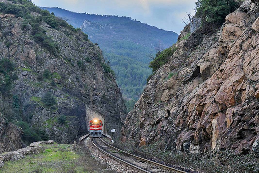 Karadeniz'de doğa şöleni! Turistik Karaelmas Ekspresi yolcularını büyüledi 2